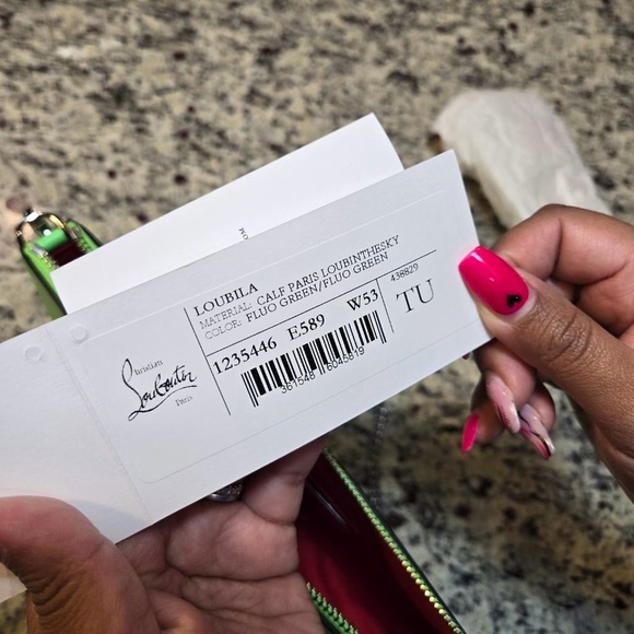 NEW Christian Louboutin Loubila Shoulder bag in Neon Green Embossed - Picture 8 of 8